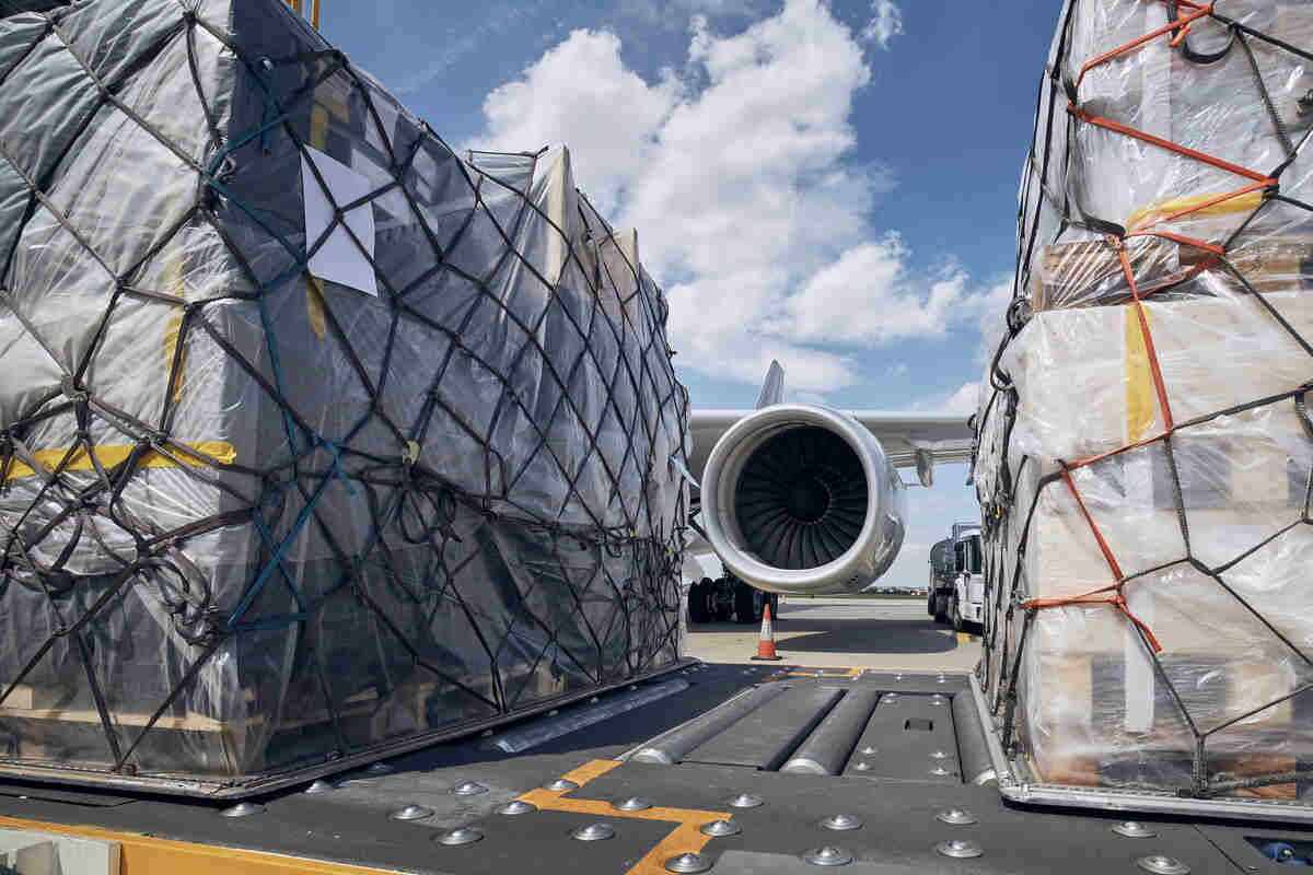 Loading cargo planes